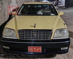 تۆیۆتا کراون